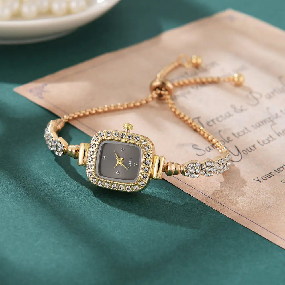 2023 New Women's Square Quartz Bracelet Watch